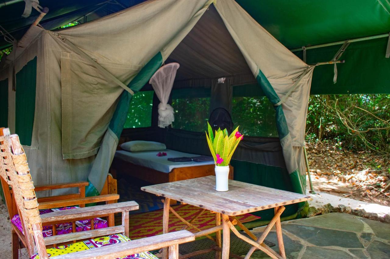 Firefly Eco Retreat Villa Shimoni Buitenkant foto