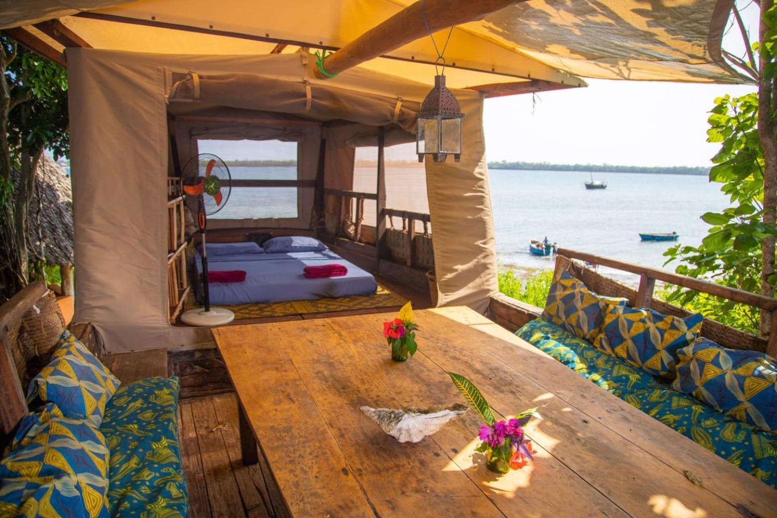 Firefly Eco Retreat Villa Shimoni Buitenkant foto