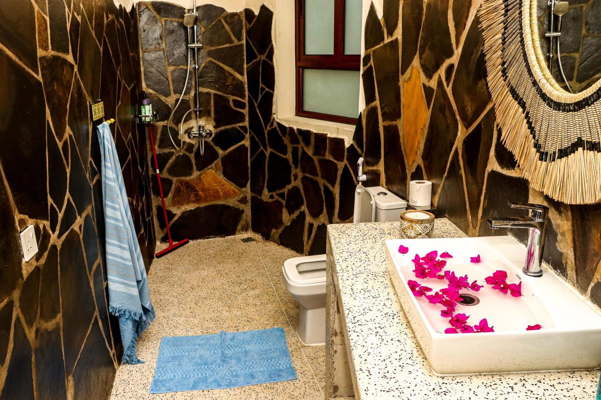 Firefly Eco Retreat Villa Shimoni Buitenkant foto