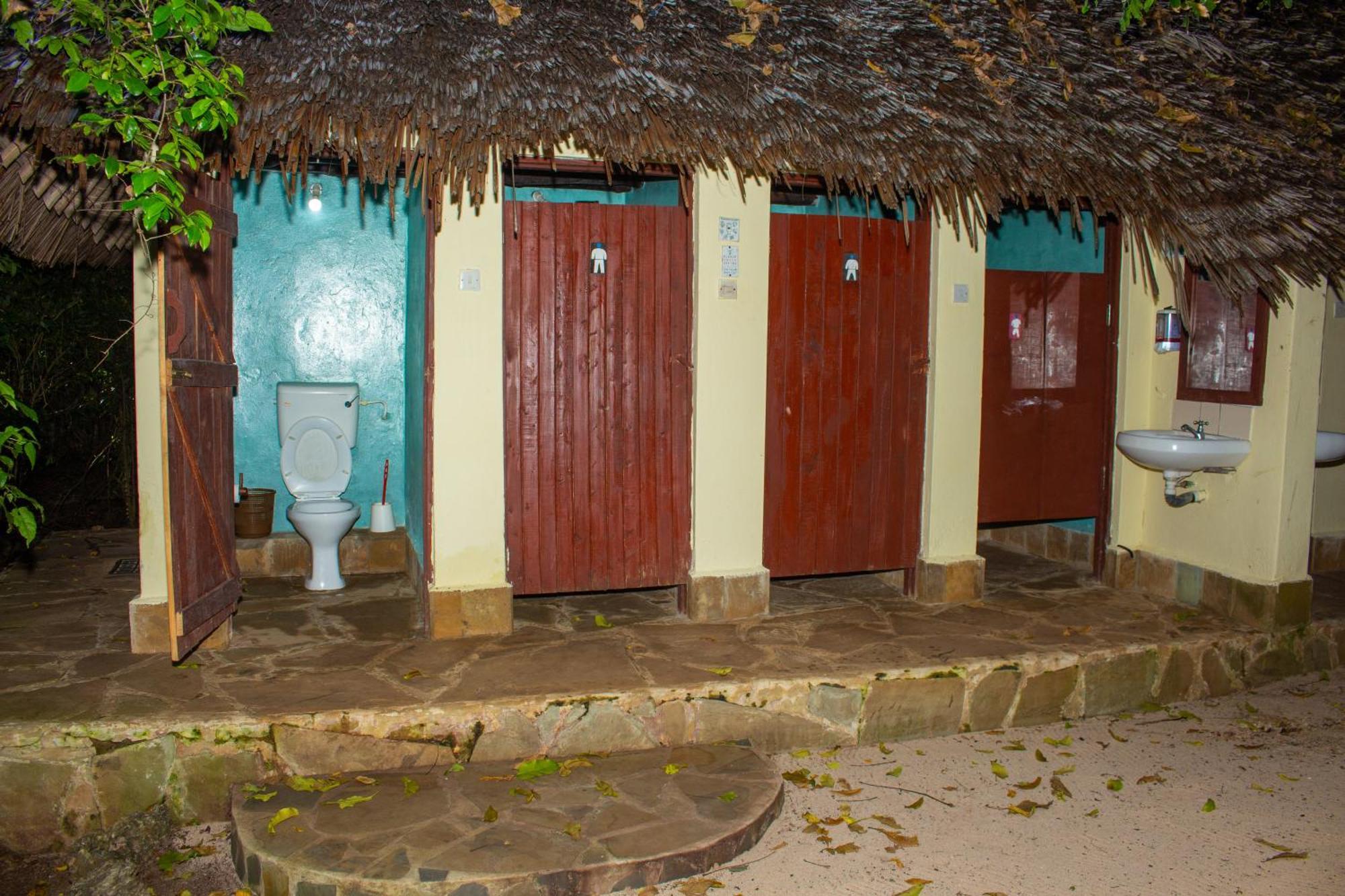 Firefly Eco Retreat Villa Shimoni Buitenkant foto