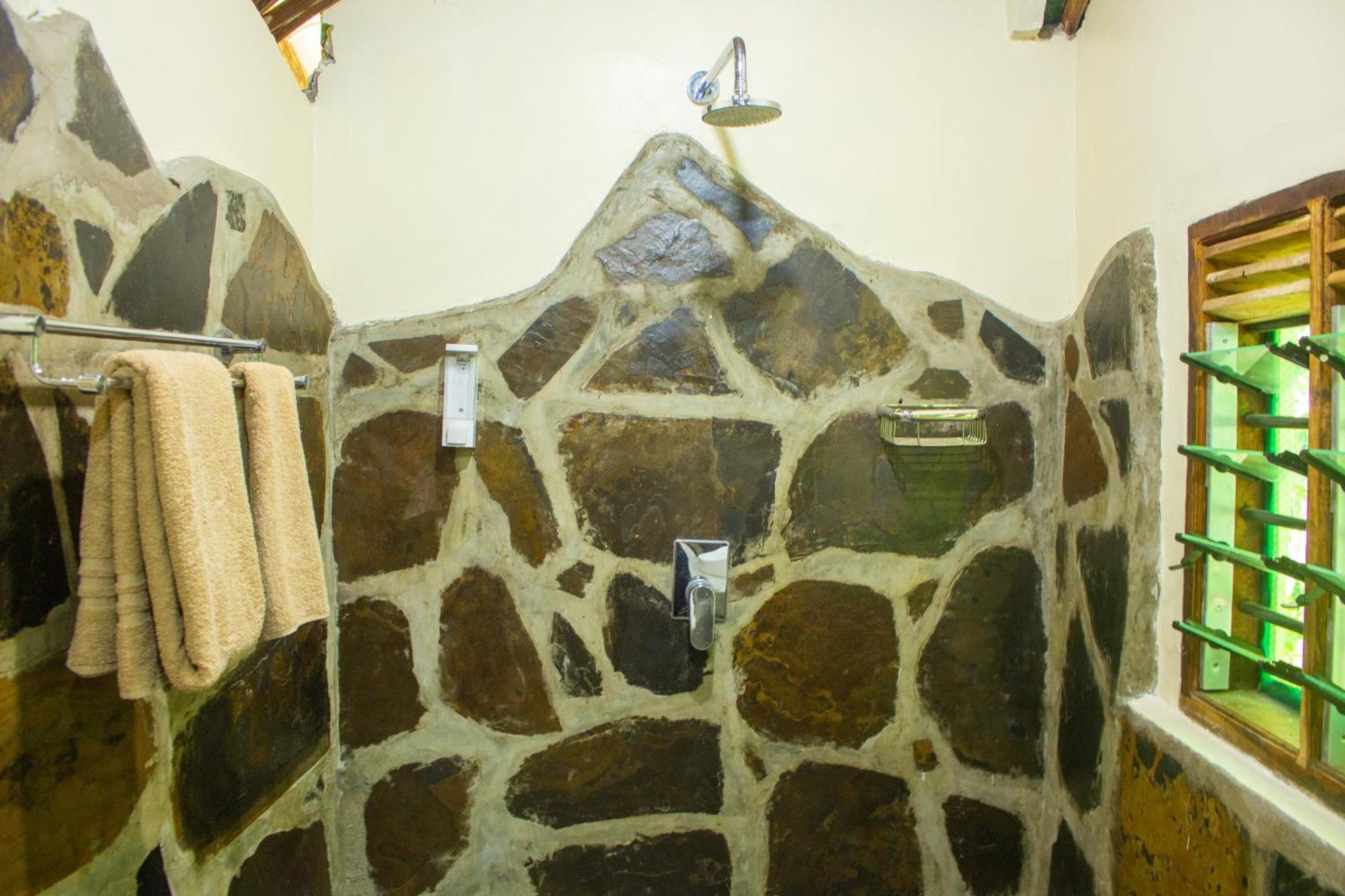 Firefly Eco Retreat Villa Shimoni Buitenkant foto