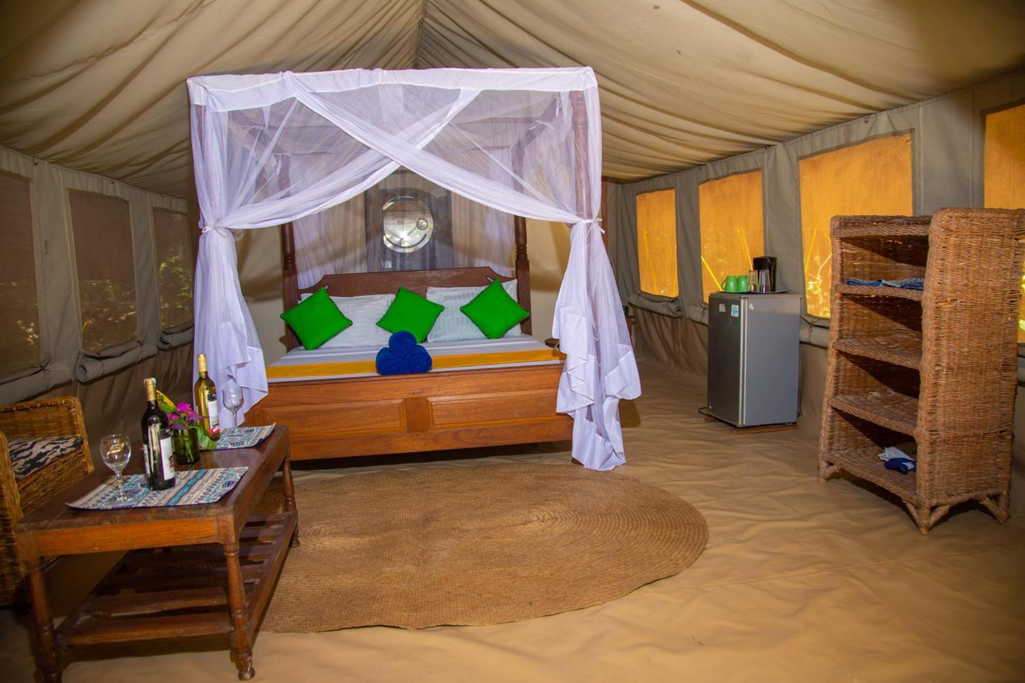 Firefly Eco Retreat Villa Shimoni Buitenkant foto